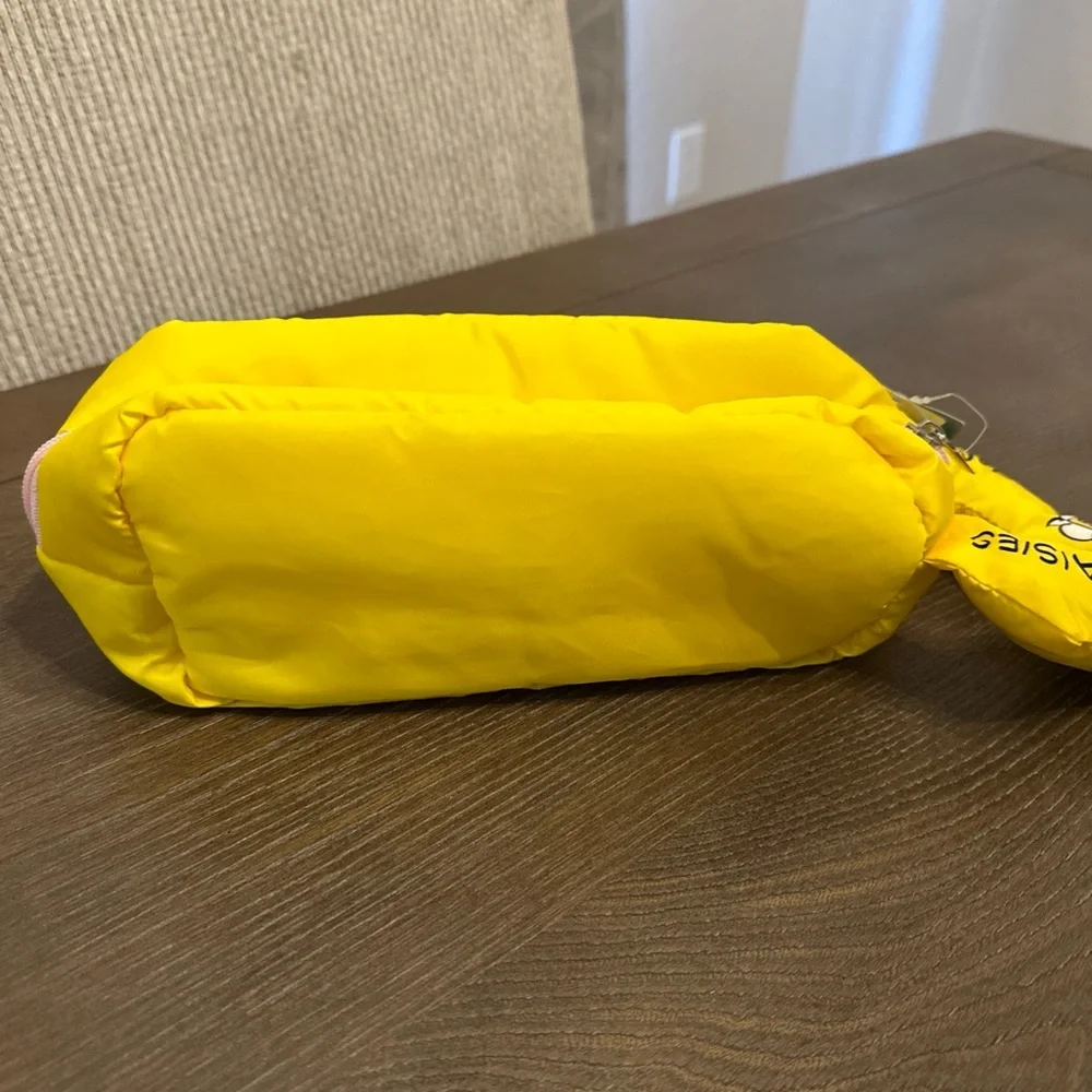 NWT Minions MINISO Flower Power Yellow Cosmetic Bag Makeup Carrier Zip Up‎